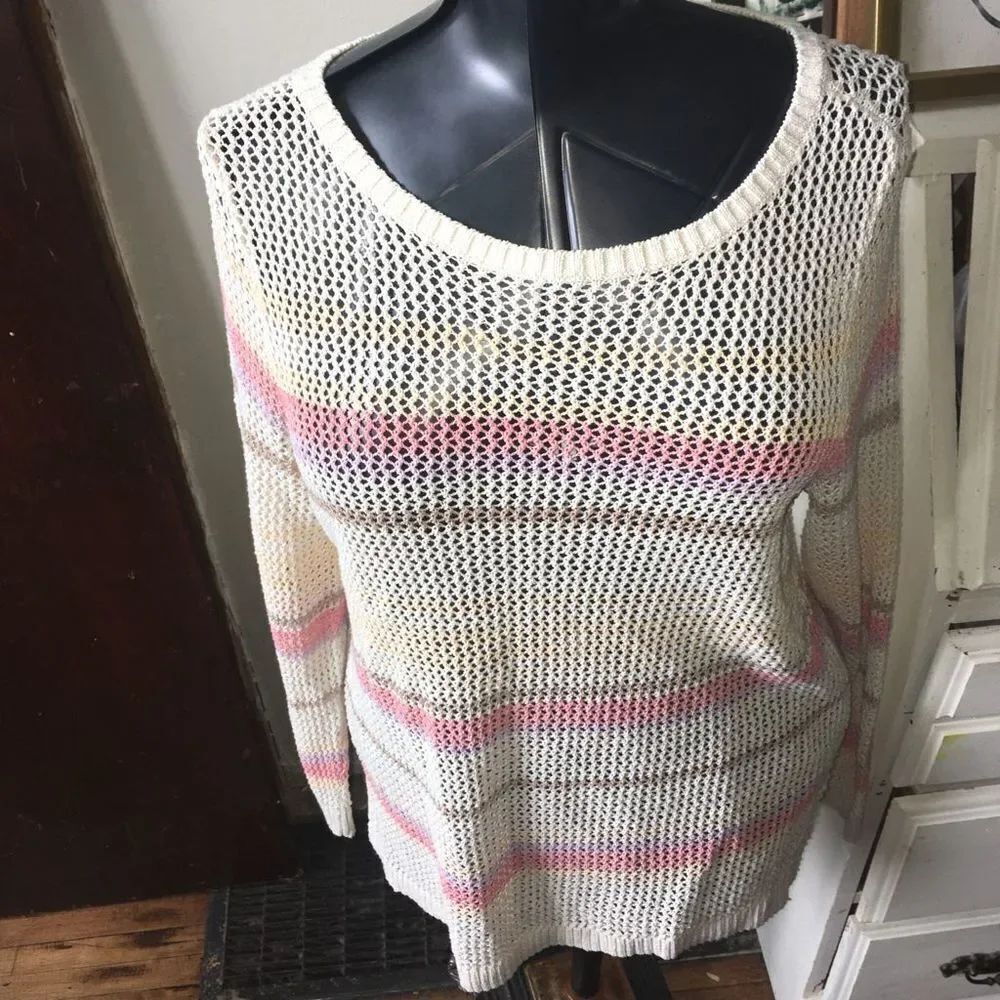 Chicos loose weave crochet lightweight craftcore style sweater